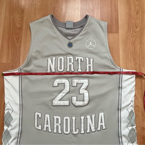 Used Jordan’s v neck Jersey North Carlina - Picture 3 of 8